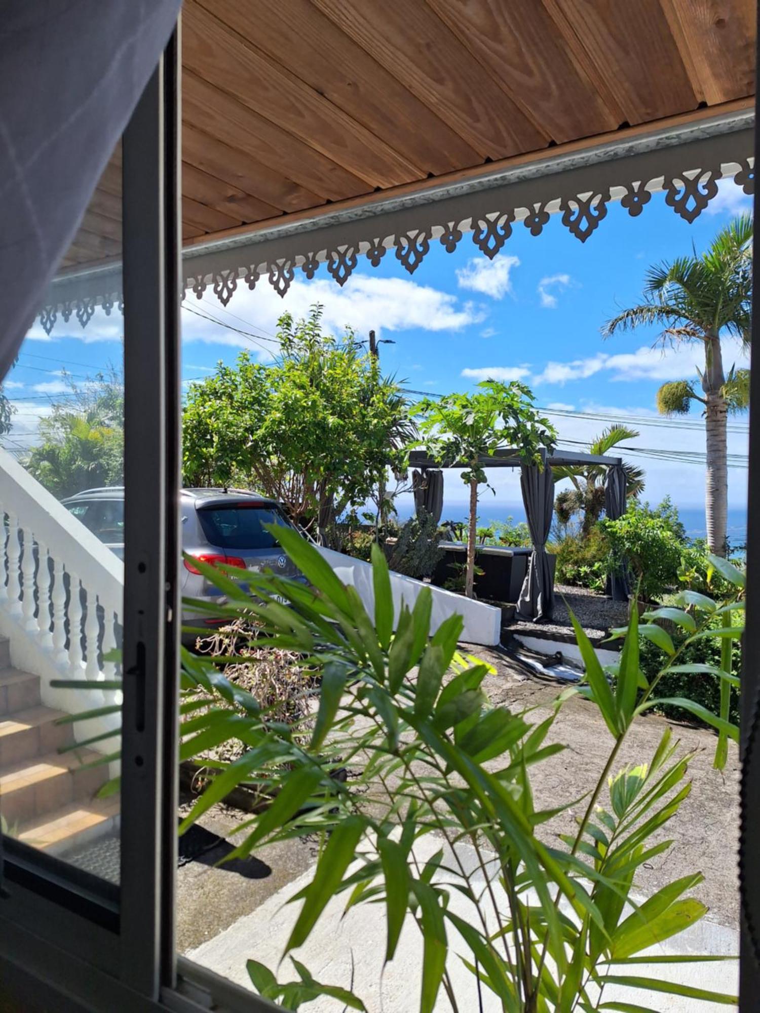 Apartamento Le Cocon De Madana Saint-Joseph Exterior foto